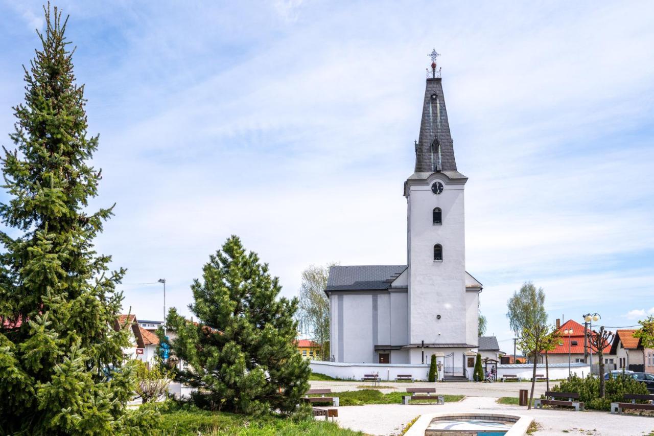 Cakyho Kuria - Mezonetovy Apartman S Krbom A Saunami Smižany Buitenkant foto