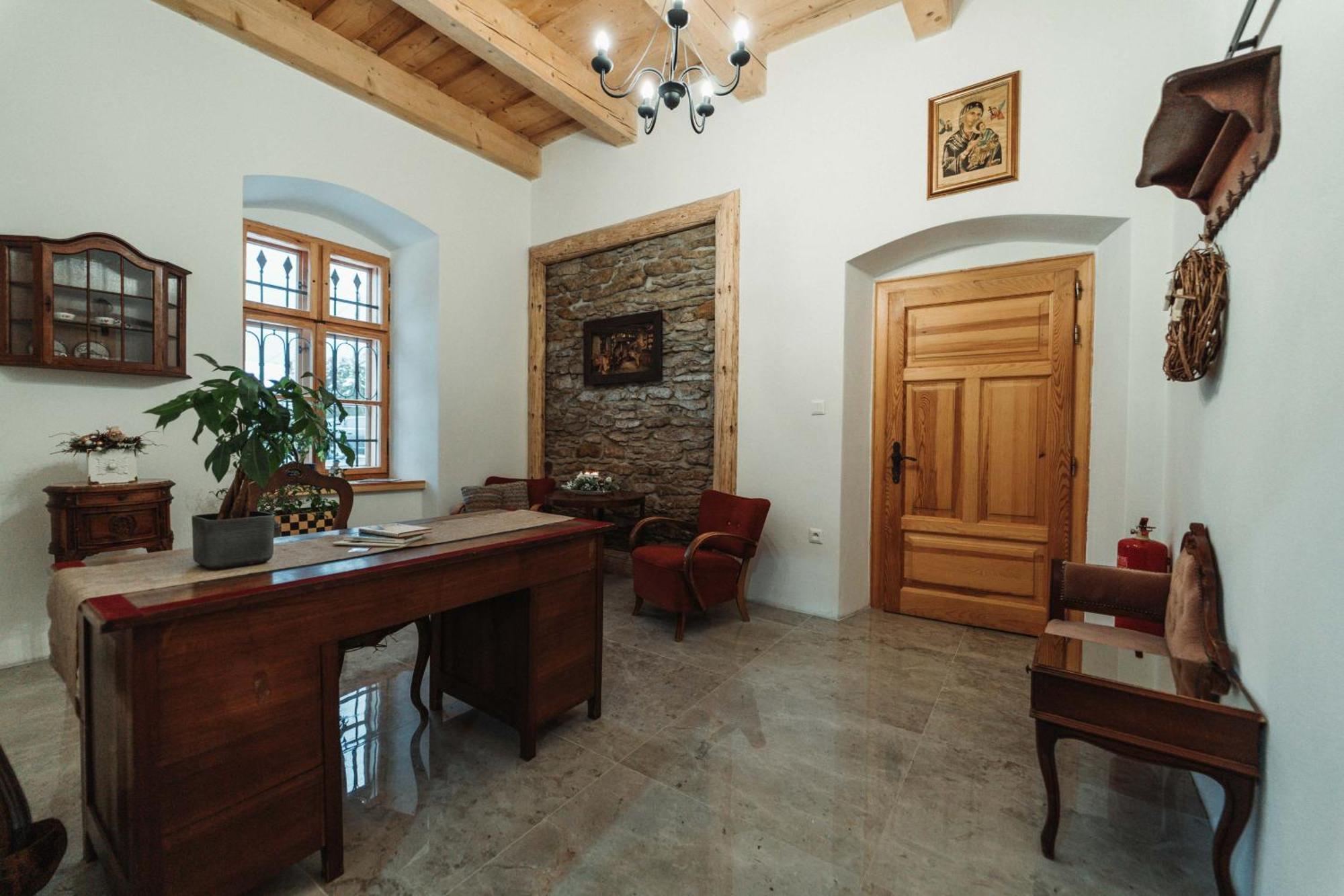 Cakyho Kuria - Mezonetovy Apartman S Krbom A Saunami Smižany Buitenkant foto